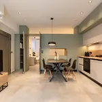 2 Separate Apts Together With Yard And Seperate Entrances Near The Heart Of * كالاماتا