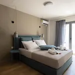 2 Separate Apts Together With Yard And Seperate Entrances Near The Heart Of アパート