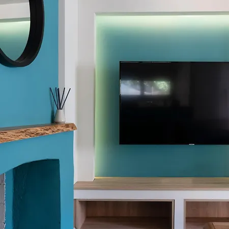 2 Separate Apts Together With Yard And Seperate Entrances Near The Heart Of * Calamata