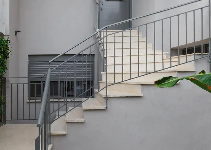 2 Separate Apts Together With Yard And Seperate Entrances Near The Heart Of * Kalamata